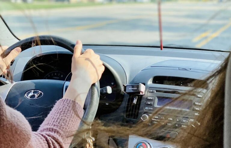 De ce Drivv e diferit față de aplicațiile clasice de ridesharing
